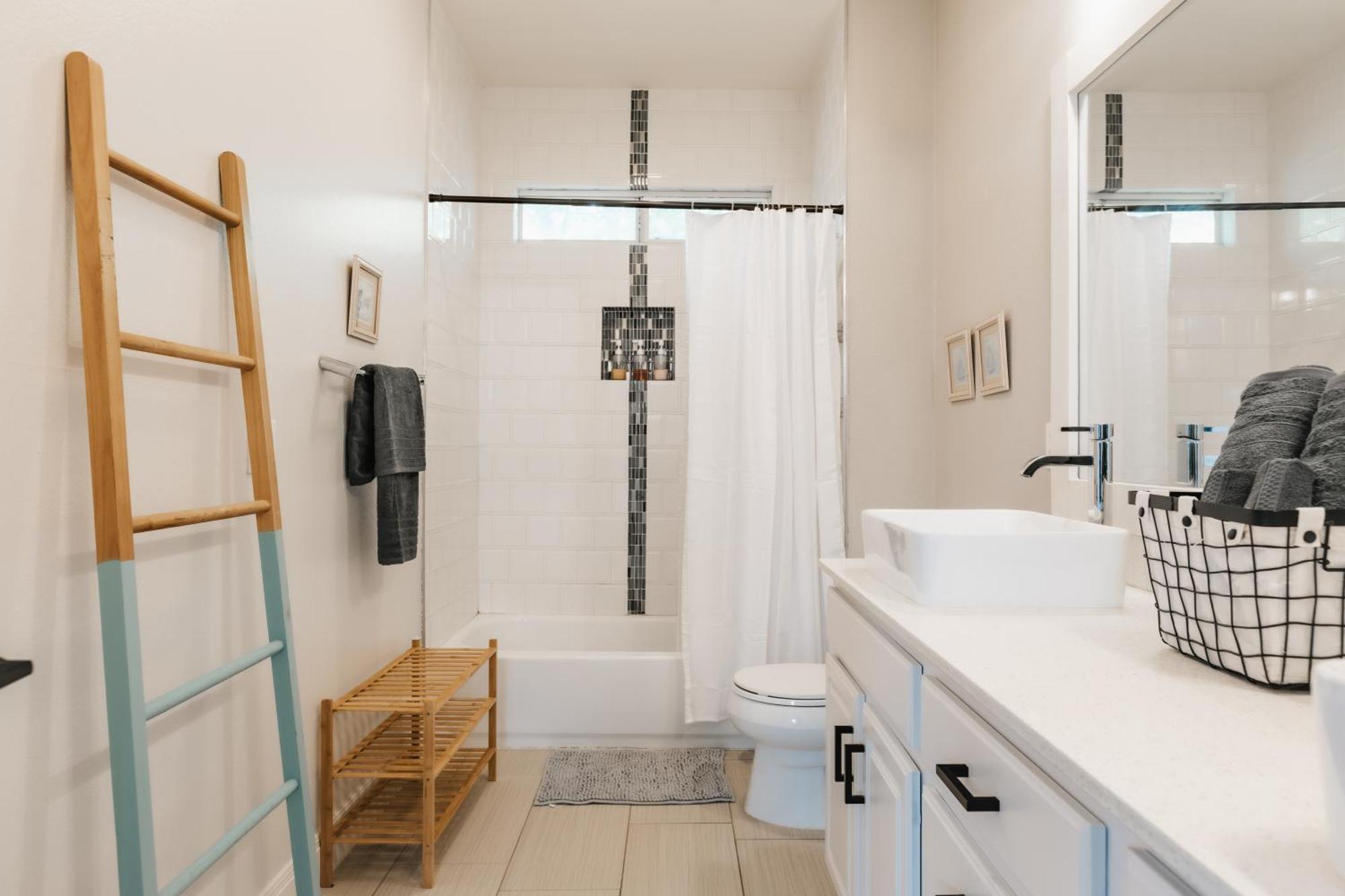 Stylish Downtown Escape, Walk To Brewery -Pool & Relaxation Villa Austin Exteriör bild