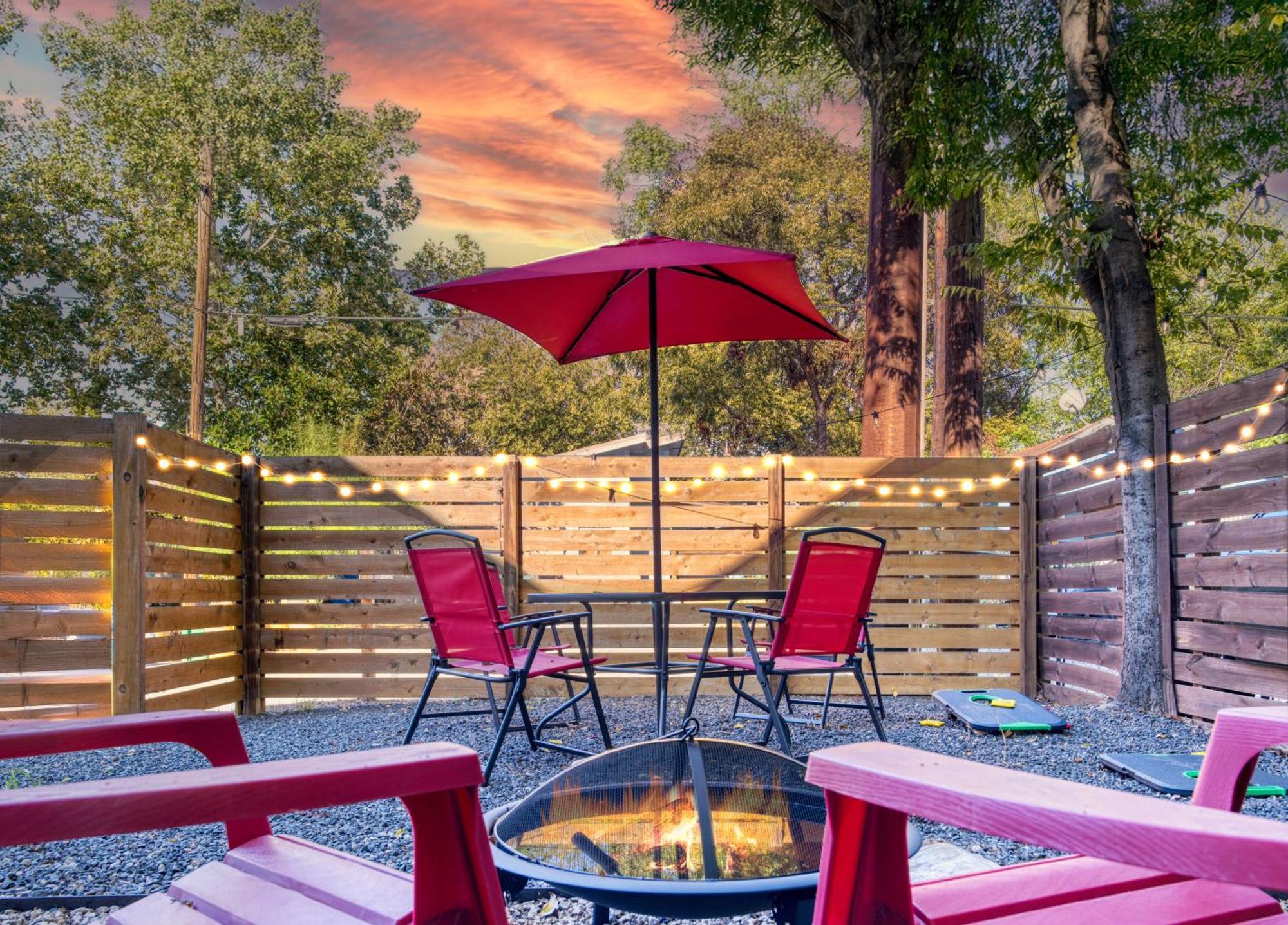 Stylish Downtown Escape, Walk To Brewery -Pool & Relaxation Villa Austin Exteriör bild
